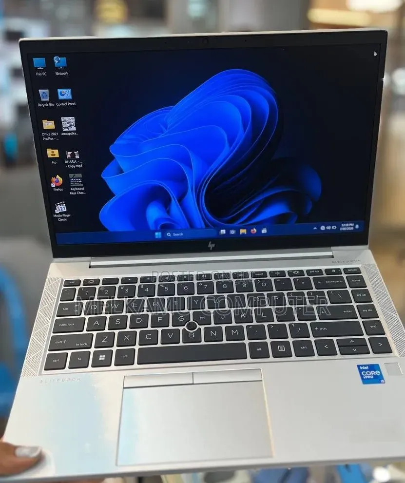 New Laptop HP EliteBook 840 G8 16GB Intel Core i5 SSD 512GB