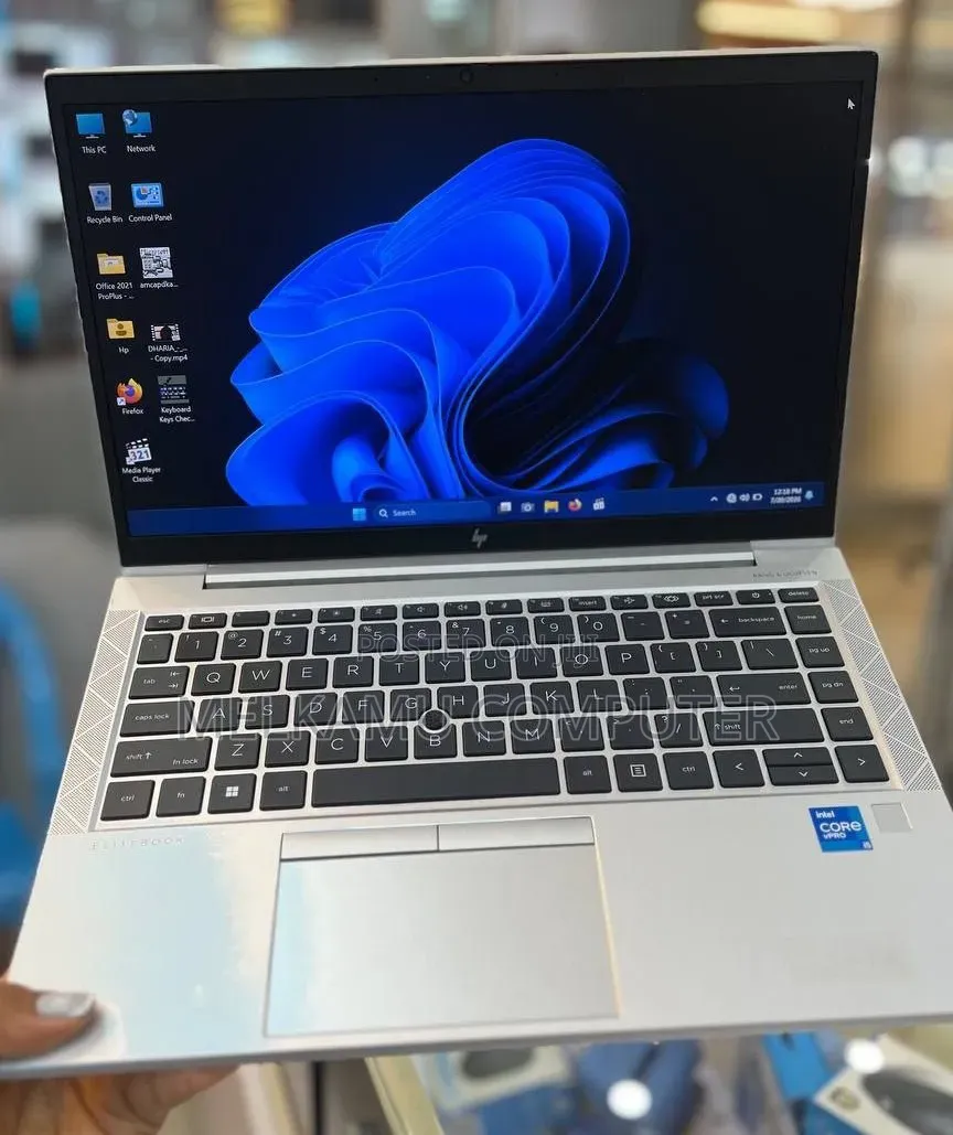 New Laptop HP EliteBook 840 G8 16GB Intel Core i5 SSD 512GB