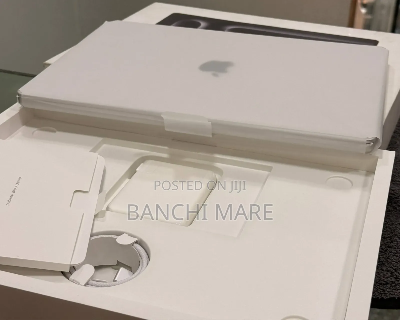 New Laptop Apple MacBook Pro 2023 M3 36GB Apple M3 Pro SSD 512GB