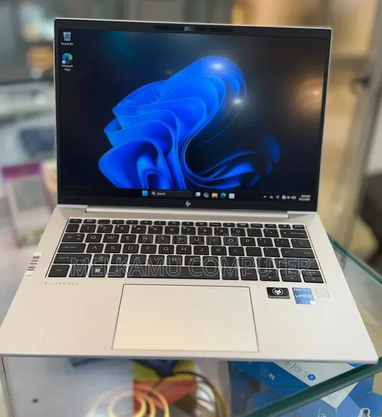 New Laptop HP EliteBook 840 G9 16GB Intel Core i5 SSD 512GB