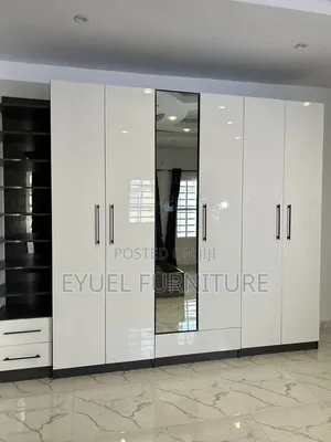 Closet/ቁምሣጥን በፈለጉት አማራጭ እና Designe እንሰራለን