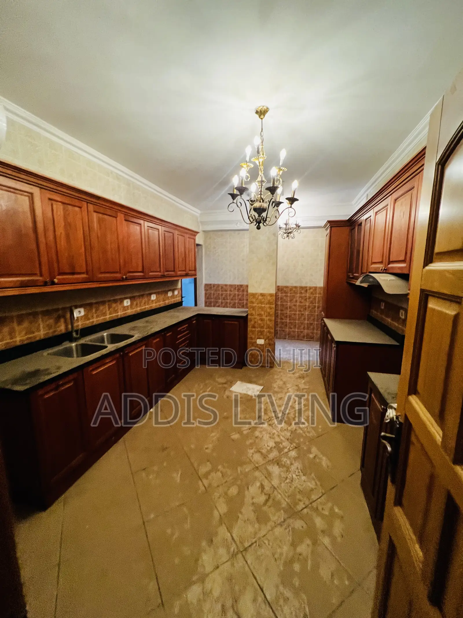 20bdrm Villa in Bole for rent