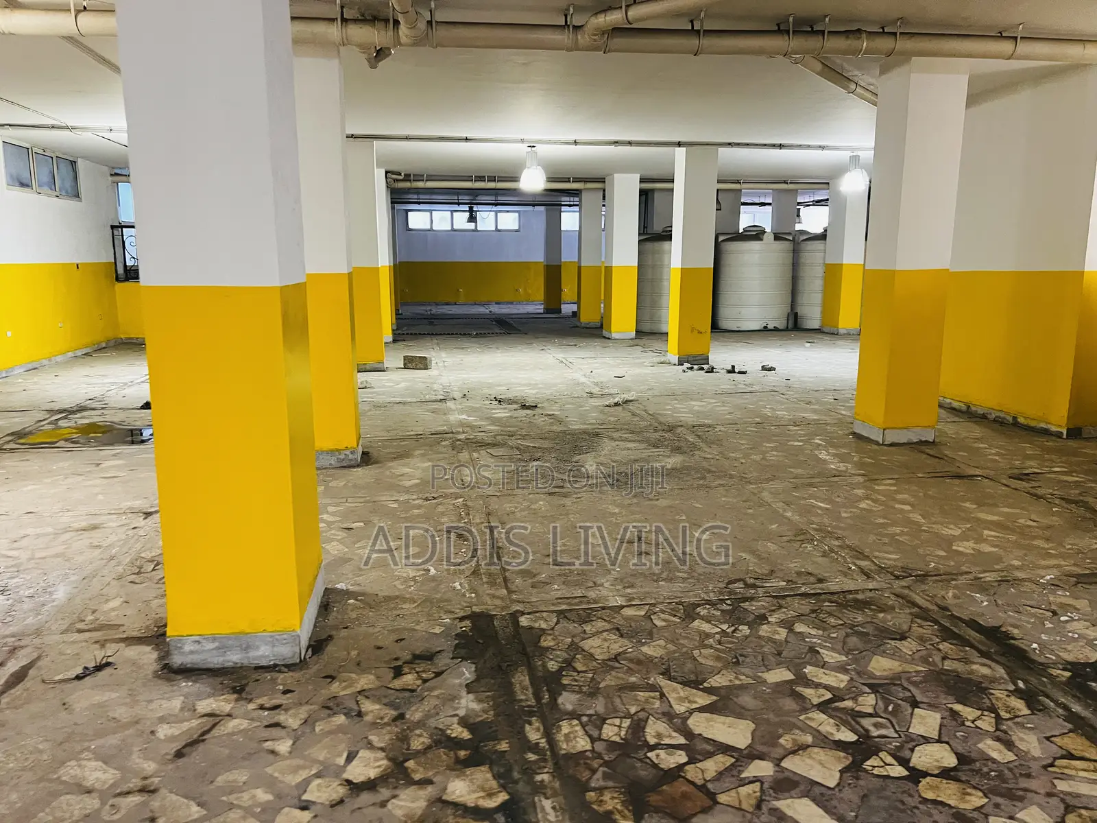 20bdrm Villa in Bole for rent