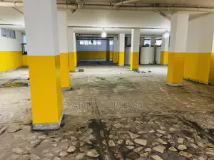 20bdrm Villa in Bole for rent