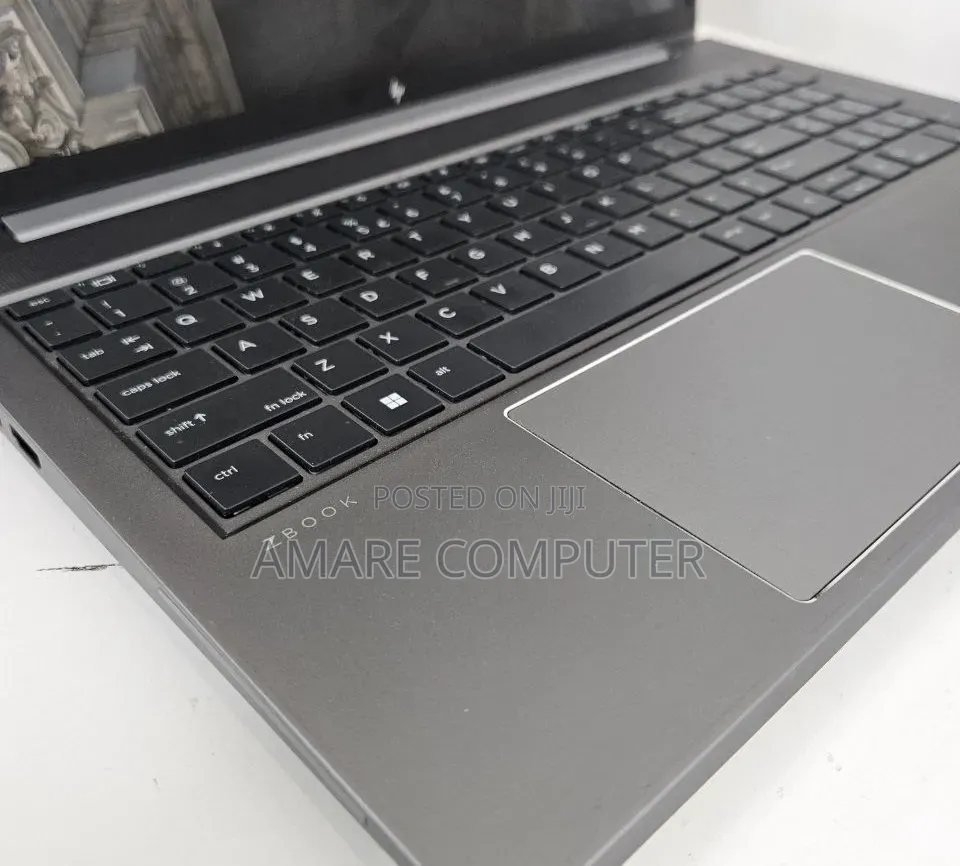 New Laptop HP ZBook Power G9 i7 16GB Intel Core i7 SSD 1T