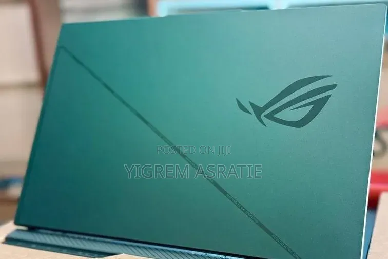 New Laptop Asus ROG Strix G16 G614 16GB Intel Core i7 SSD 1T