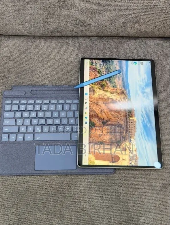 New Laptop Microsoft Surface 16GB Intel Core i7 SSD 512GB