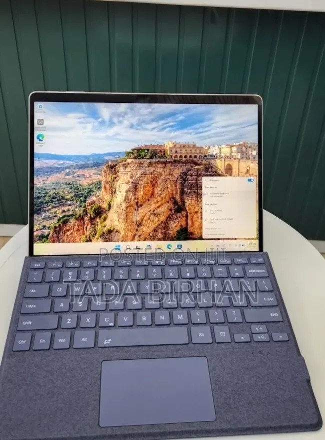 New Laptop Microsoft Surface 16GB Intel Core i7 SSD 512GB