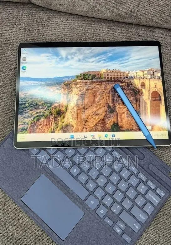 New Laptop Microsoft Surface 16GB Intel Core i7 SSD 512GB