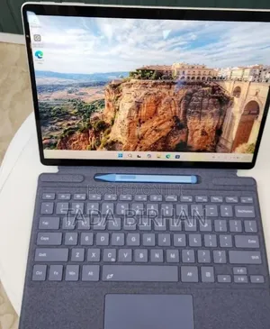 New Laptop Microsoft Surface 16GB Intel Core i7 SSD 512GB