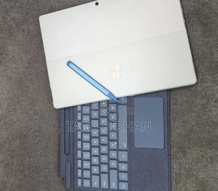 New Laptop Microsoft Surface 16GB Intel Core i7 SSD 512GB
