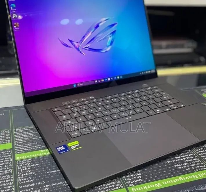 New Laptop Asus ROG Zephyrus G15 32GB Intel Core Ultra 9 SSD 1T