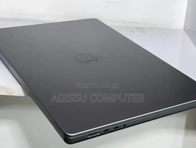 New Laptop Apple MacBook Pro 2019 32GB Apple M1 SSD 512GB