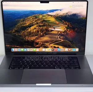 New Laptop Apple MacBook Pro 2019 32GB Apple M1 SSD 512GB