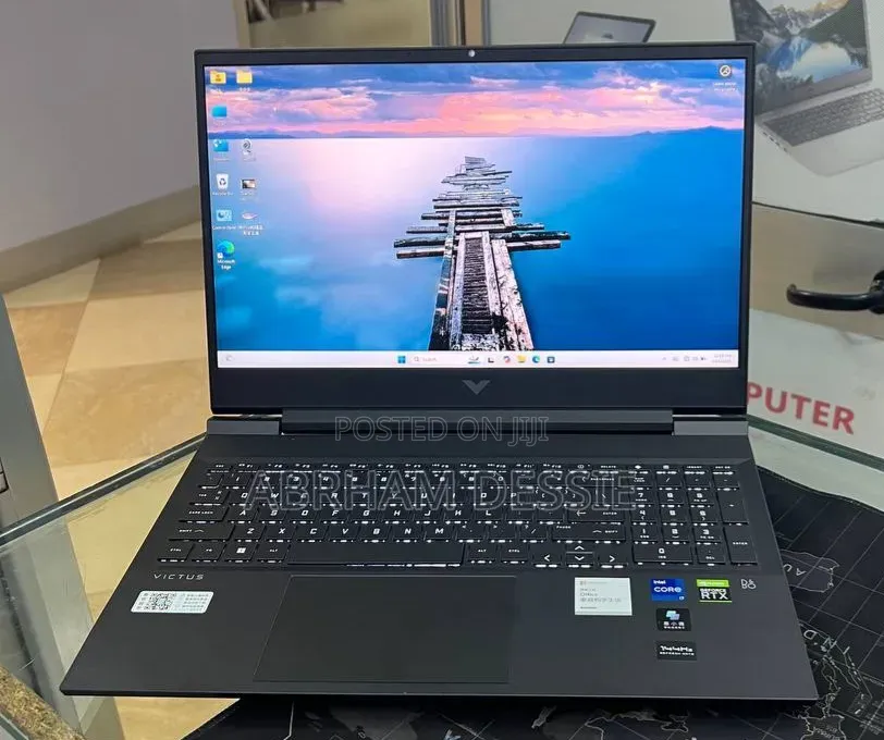 New Laptop HP 16GB Intel Core i7 SSD 512GB