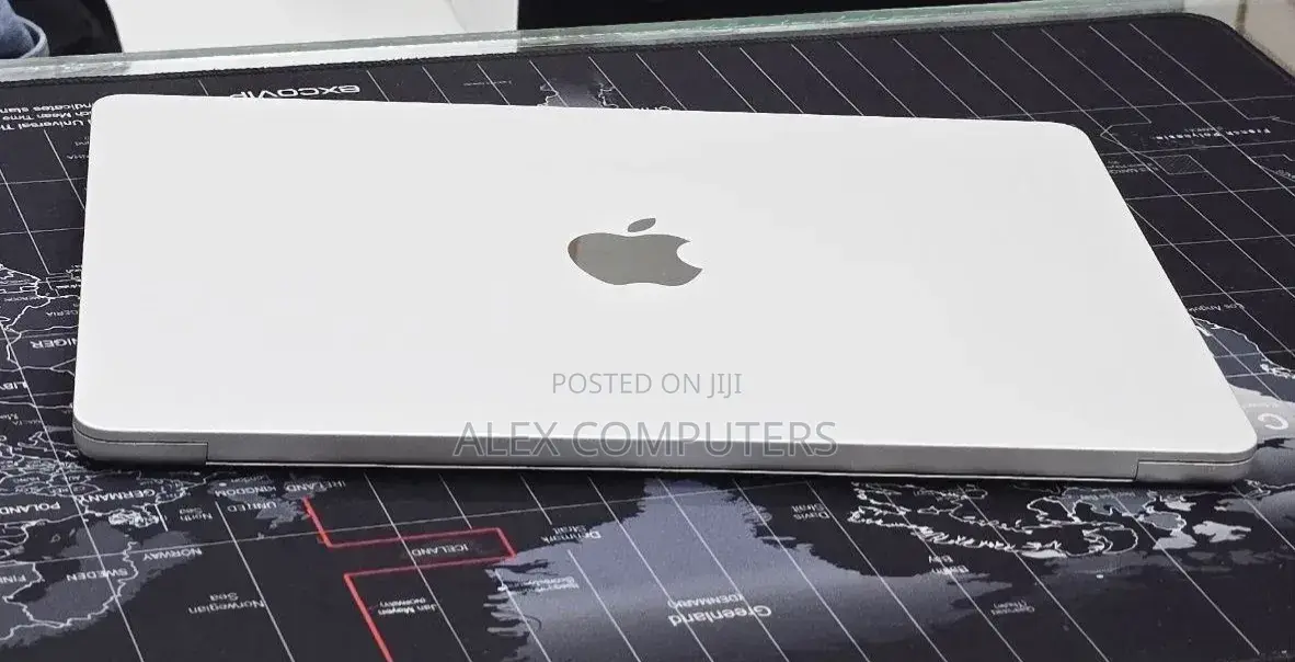 New Laptop Apple MacBook 8GB Apple M2 SSD 256GB