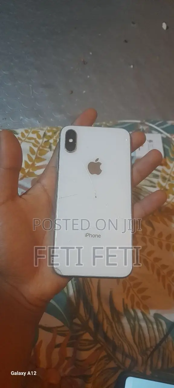 Apple iPhone X 64 GB White