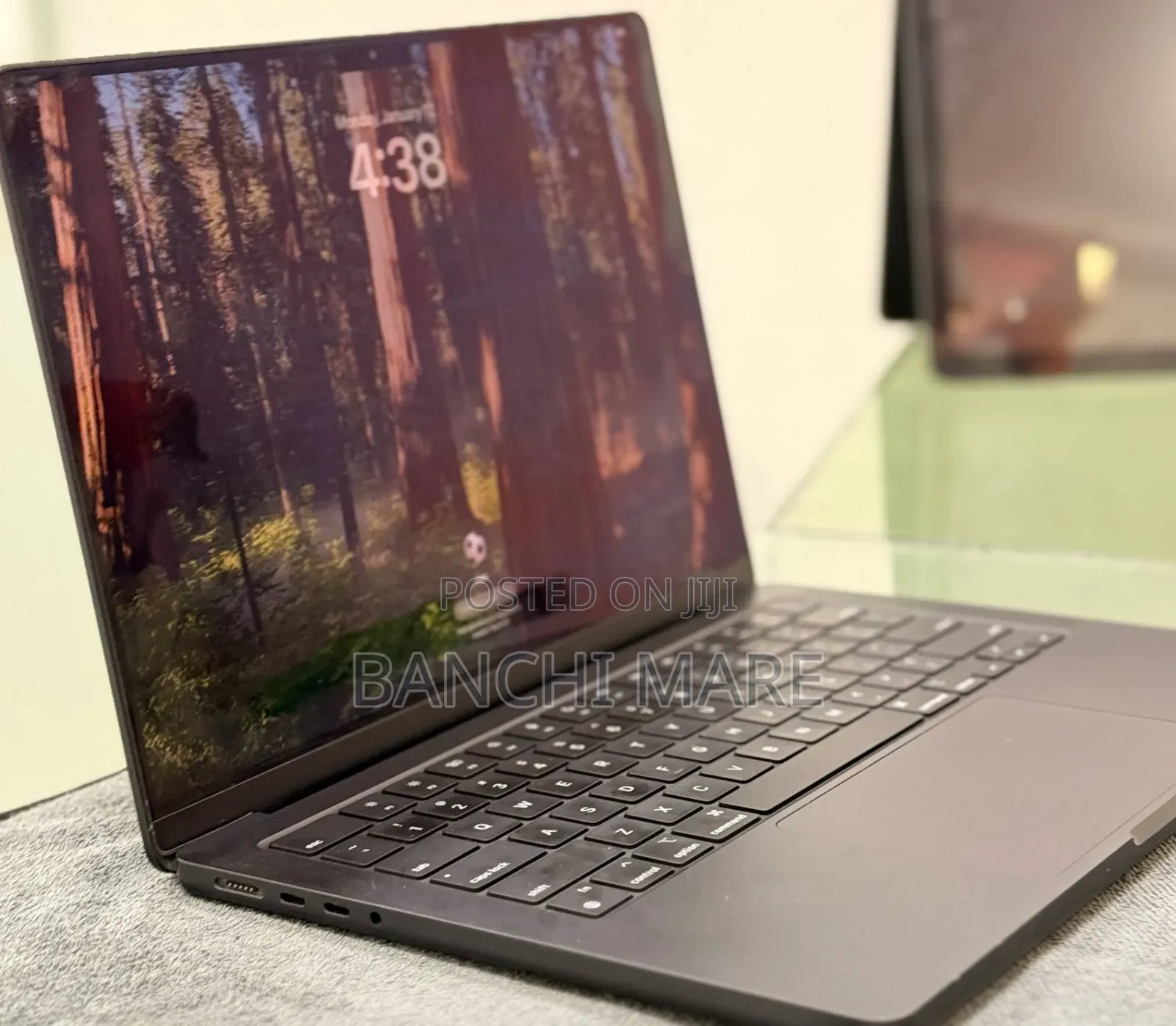 New Laptop Apple MacBook Pro 2024 M4 16GB Apple M4 SSD 512GB