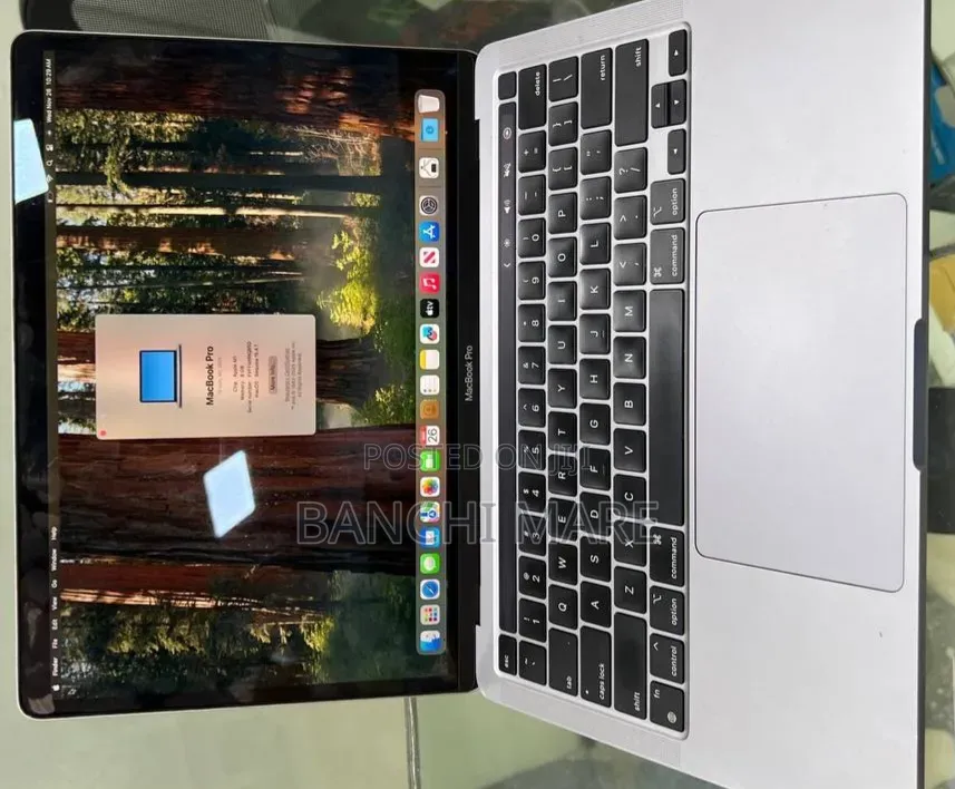 New Laptop Apple MacBook Pro 2020 M1 8GB Apple M1 SSD 256GB