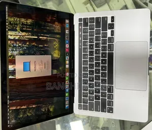 New Laptop Apple MacBook Pro 2020 M1 8GB Apple M1 SSD 256GB