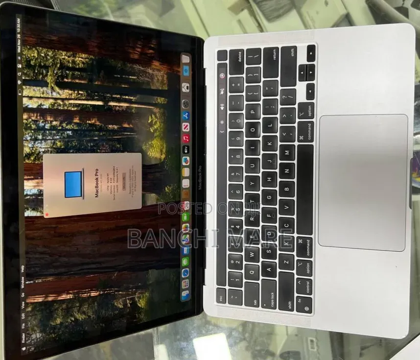 New Laptop Apple MacBook Pro 2020 M1 8GB Apple M1 SSD 256GB