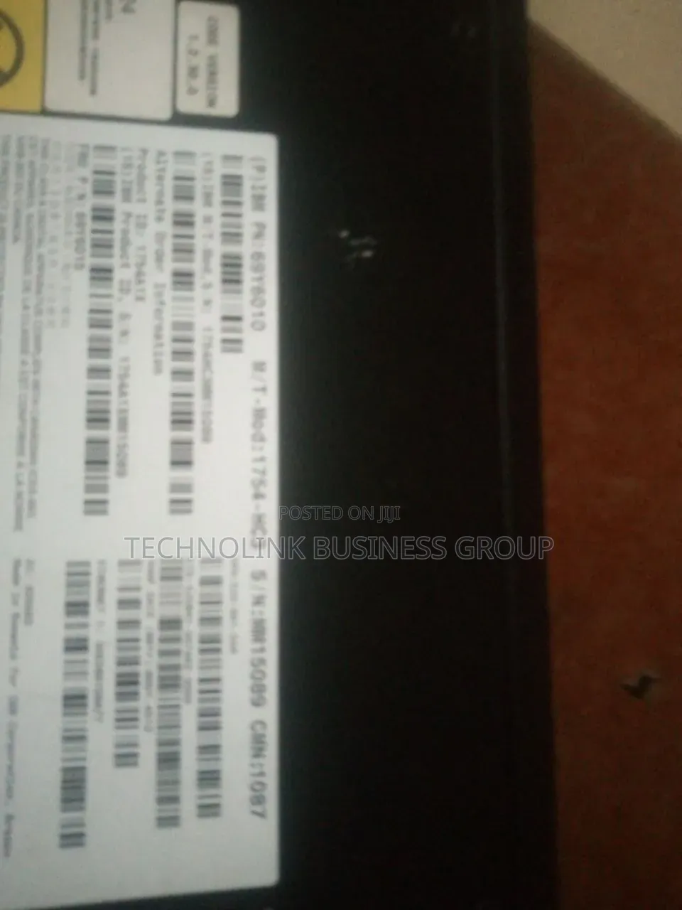 IBM Local 1x8 Console Manager (LCM8) KVM Switch - 8 Port
