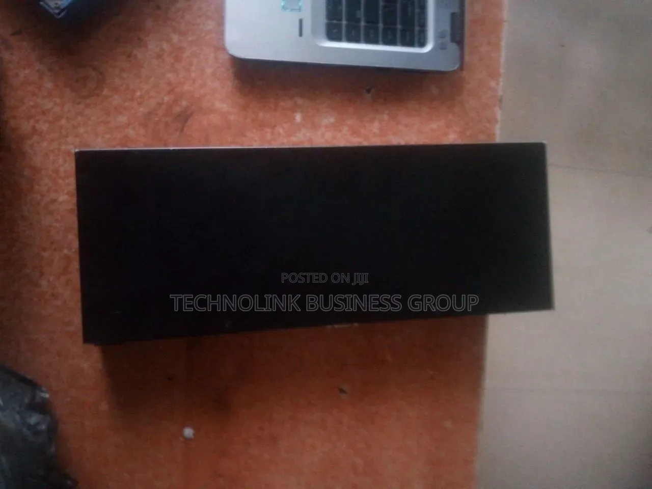 IBM Local 1x8 Console Manager (LCM8) KVM Switch - 8 Port