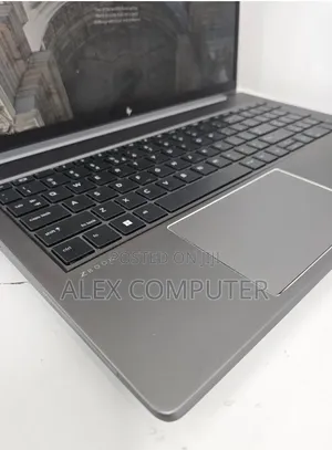 New Laptop HP ZBook Firefly G9 16GB Intel Core i7 SSD 1T