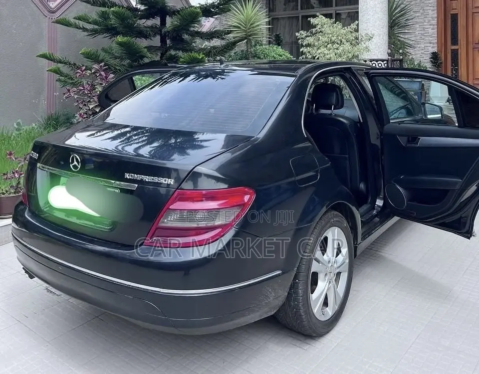 Mercedes-Benz C180 2008 Black
