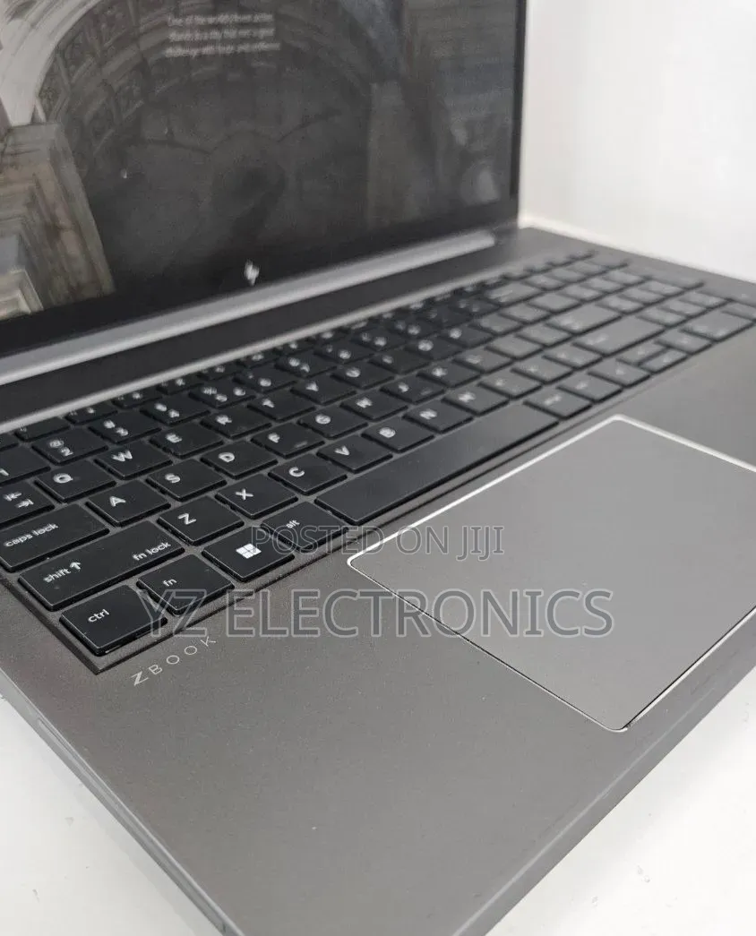 New Laptop HP ZBook Power G9 i7 16GB Intel Core i7 SSD 1T