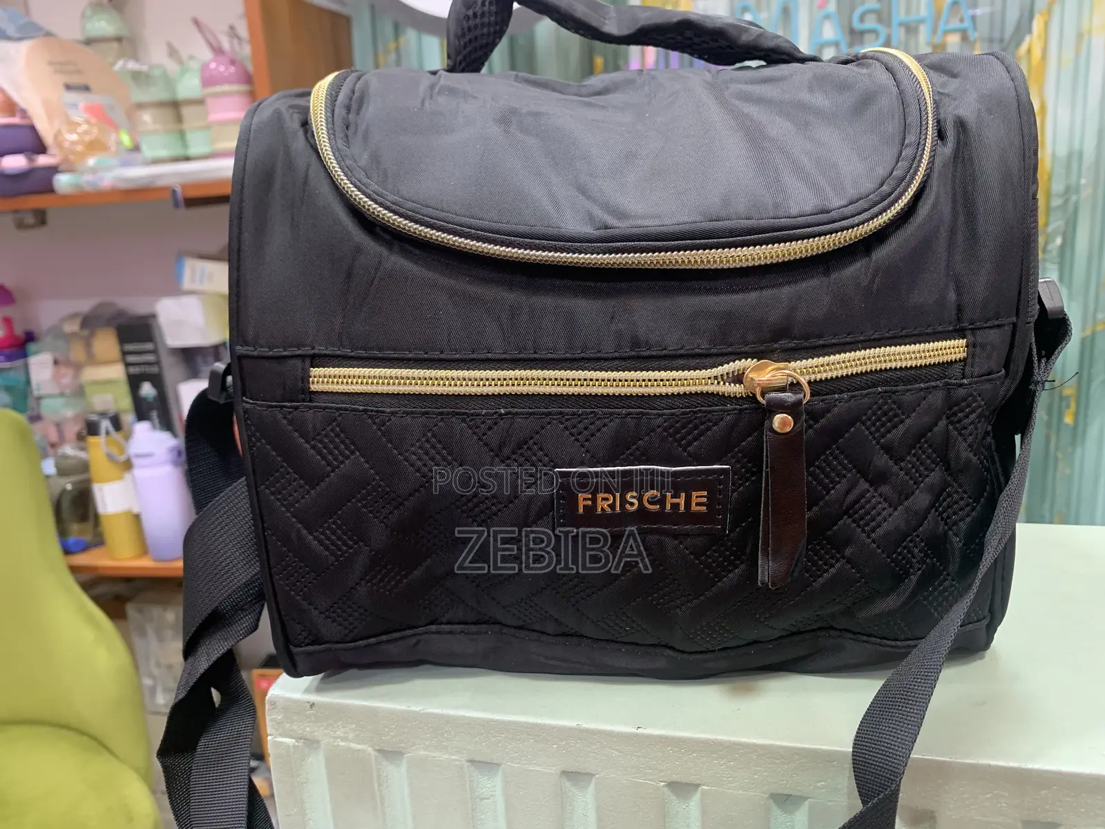 Lunch Bag Features a Quilted