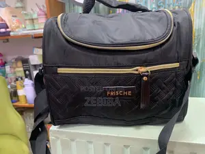 Lunch Bag Features a Quilted