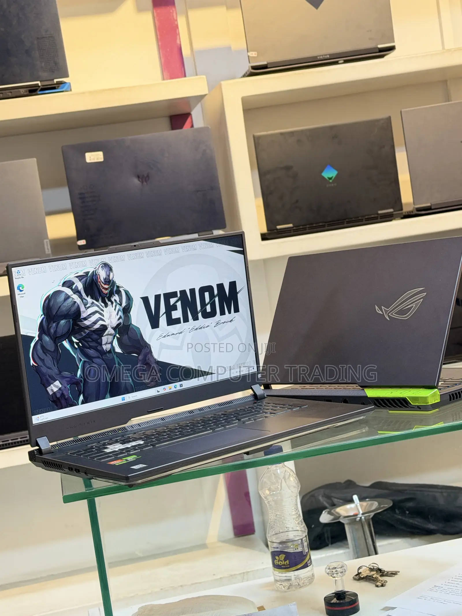 New Laptop Asus ROG Strix G17 16GB AMD Ryzen 9 SSD 1T