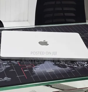 New Laptop Apple MacBook Air 2022 M2 8GB Apple M1 SSD 256GB