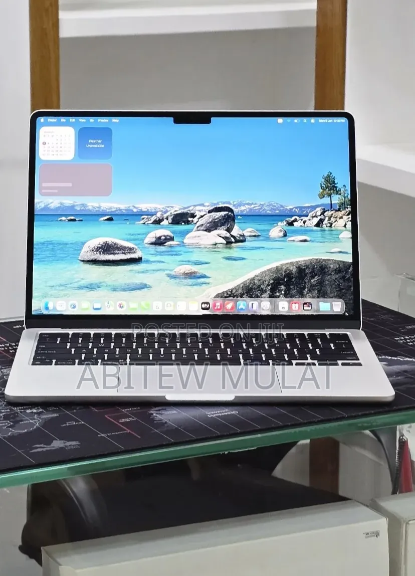 New Laptop Apple MacBook Air 2022 M2 8GB Apple M1 SSD 256GB