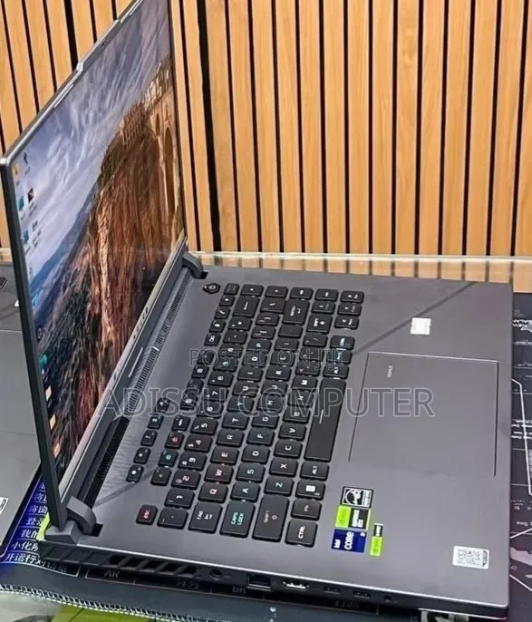 New Laptop Asus ROG Strix G15 16GB Intel Core i9 SSD 128GB