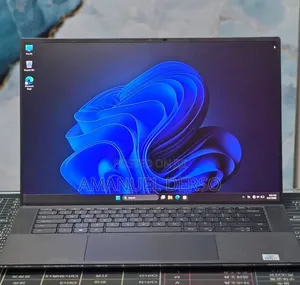 New Laptop Dell XPS 15 16GB Intel Core i7 SSD 512GB