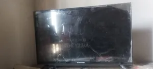 Salvador 32" Smart TV