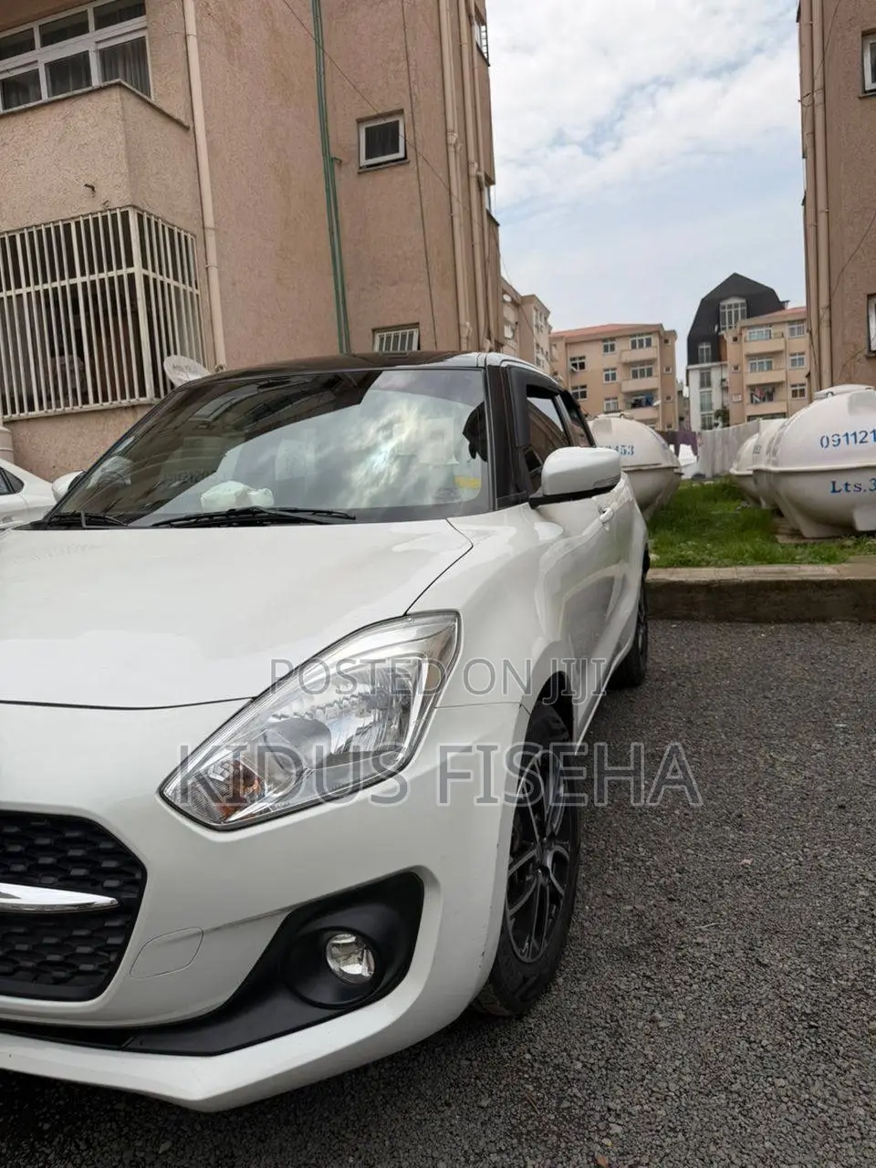 Suzuki Swift 2022 White