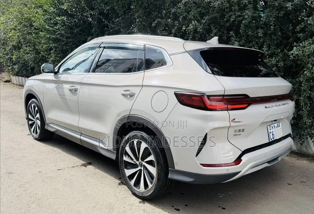 BYD Song Plus 1.5 CVT Hybrid AWD 2024 Gray