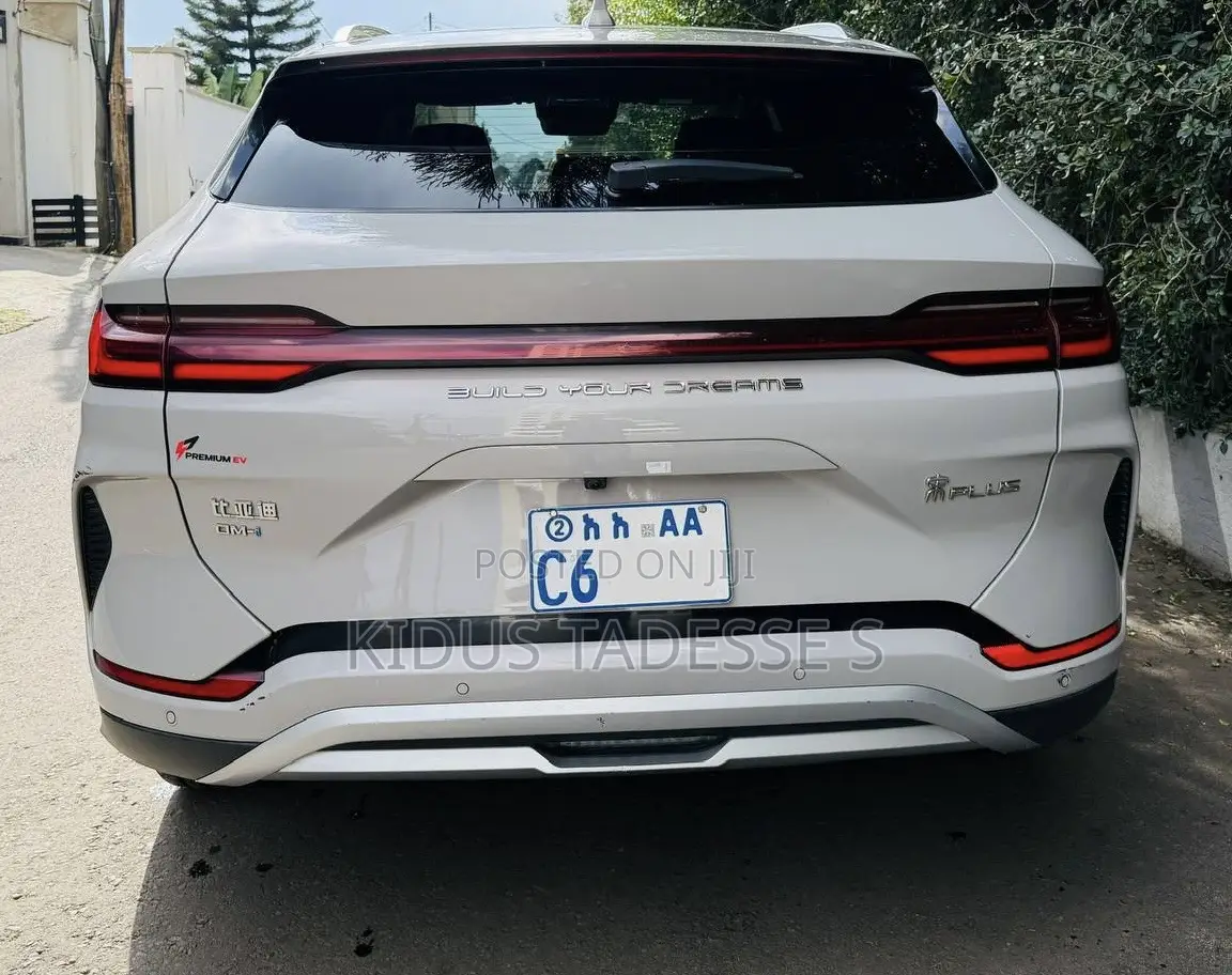 BYD Song Plus 1.5 CVT Hybrid AWD 2024 Gray