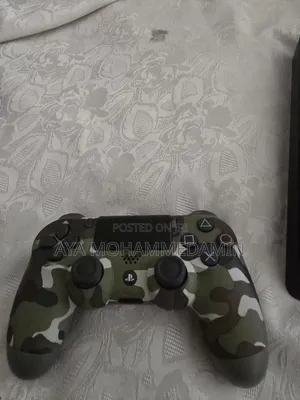 Play Station 4 Slim
