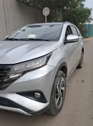 Toyota Rush 2022 Silver