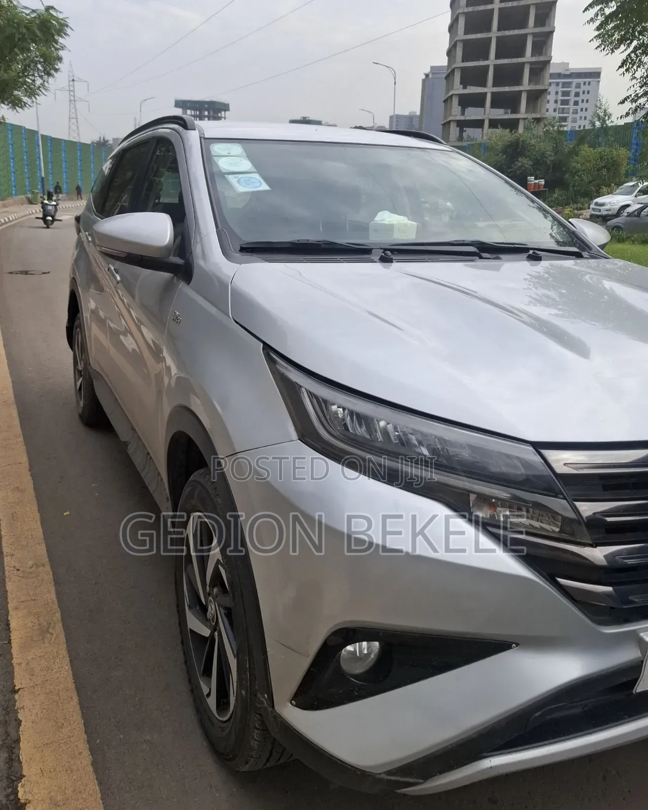 Toyota Rush 2022 Silver