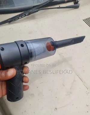 2-in-1 Mini Vacuum Cleaner