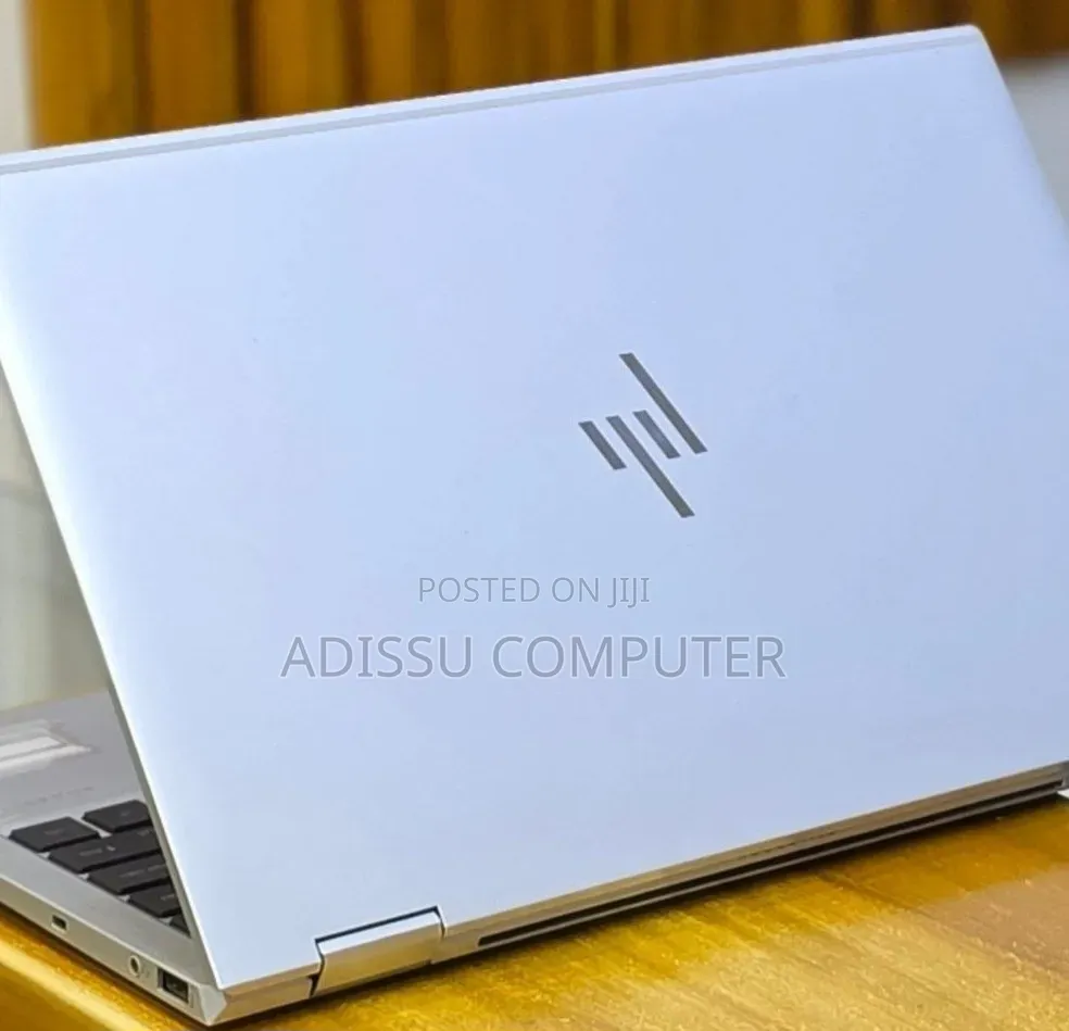New Laptop HP x360 310 G2 32GB Intel Core i7 SSD 512GB