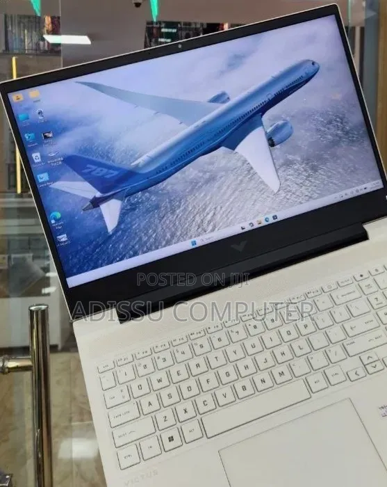 New Laptop HP Victus 16 16GB Intel Core i7 SSD 512GB