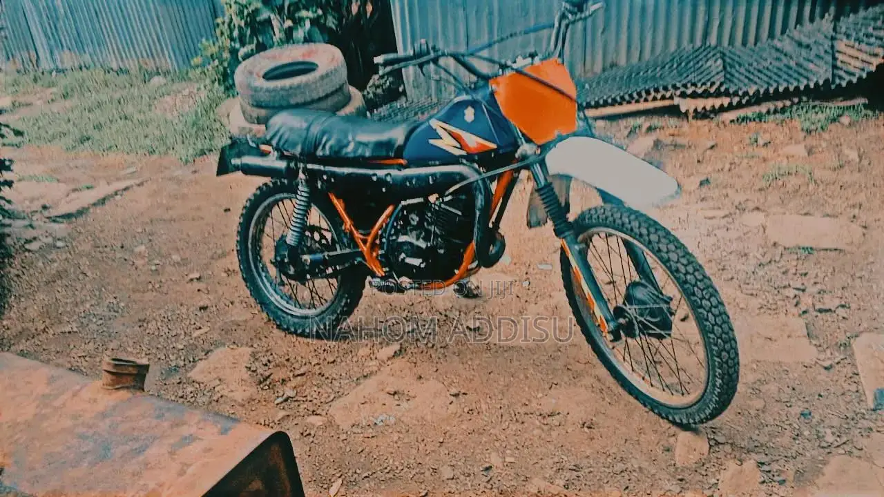 Suzuki 1981 Red
