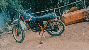 Suzuki 1981 Red