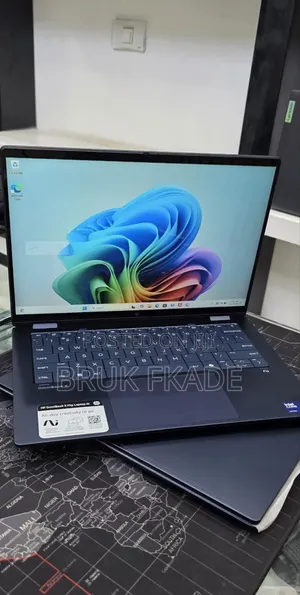 New Laptop HP OmniBook 5 14" 16GB Intel Core Ultra 7 SSD 1T